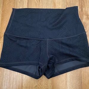 Boogie Short Roll Down